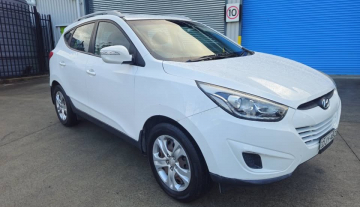 2013 Hyundai ix35 2.jpg